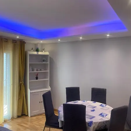 Apartment Centro 2 *