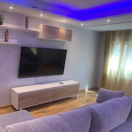 Apartment Centro 2 *